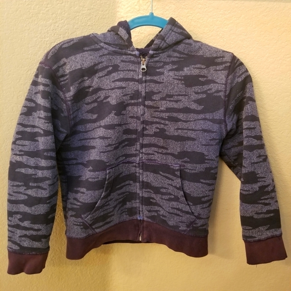 Children's Place navy blue camo sherpa lined zip up hoodie sweatshirt Size M 7/8